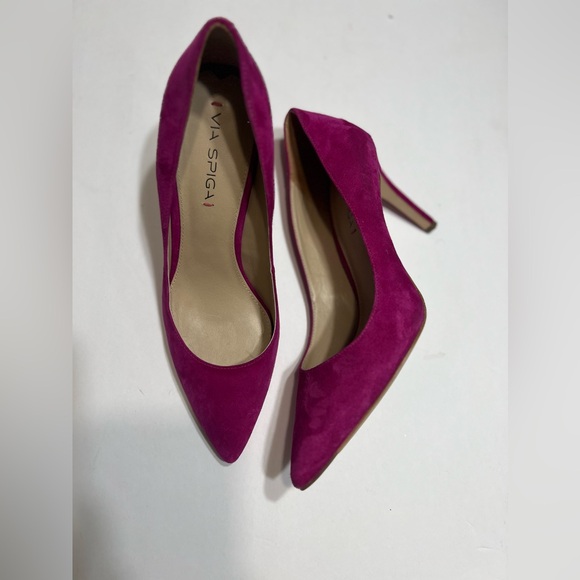 Via Spiga Suede Pump Heels - Picture 4 of 6